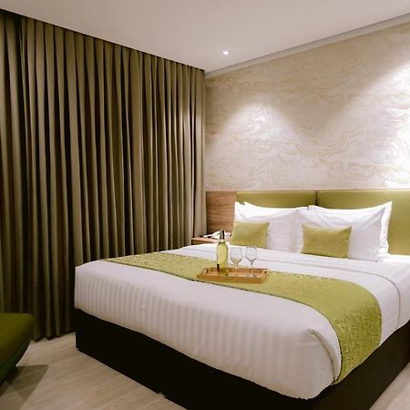 Goldberry Suites And Hotel سيبو المظهر الخارجي الصورة