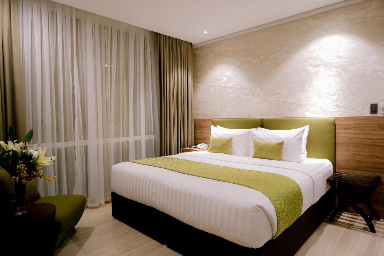Goldberry Suites And Hotel سيبو المظهر الخارجي الصورة