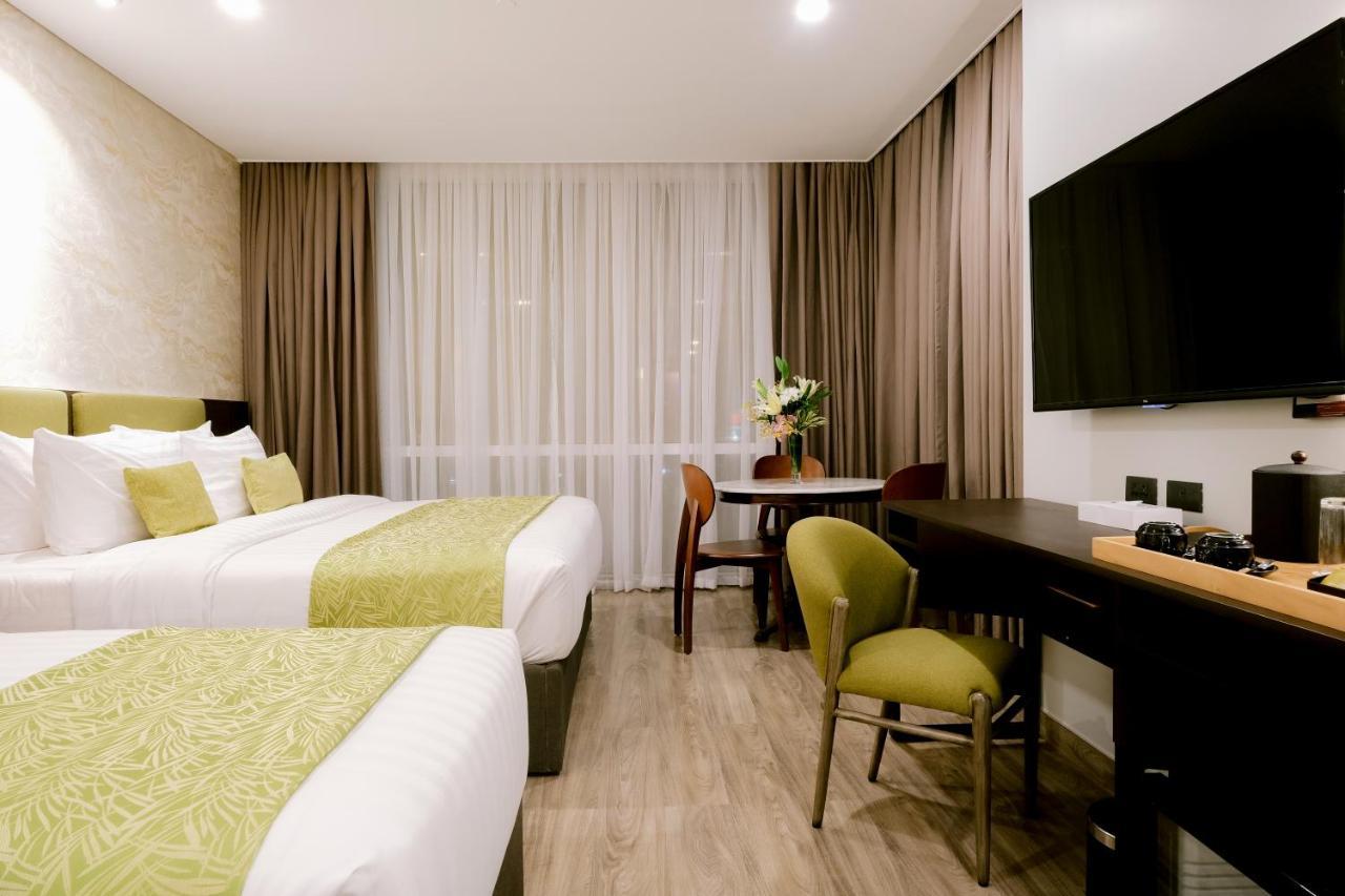 Goldberry Suites And Hotel سيبو المظهر الخارجي الصورة