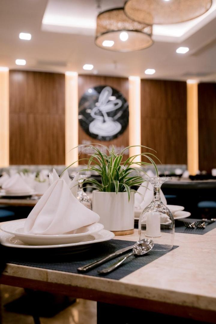 Goldberry Suites And Hotel سيبو المظهر الخارجي الصورة